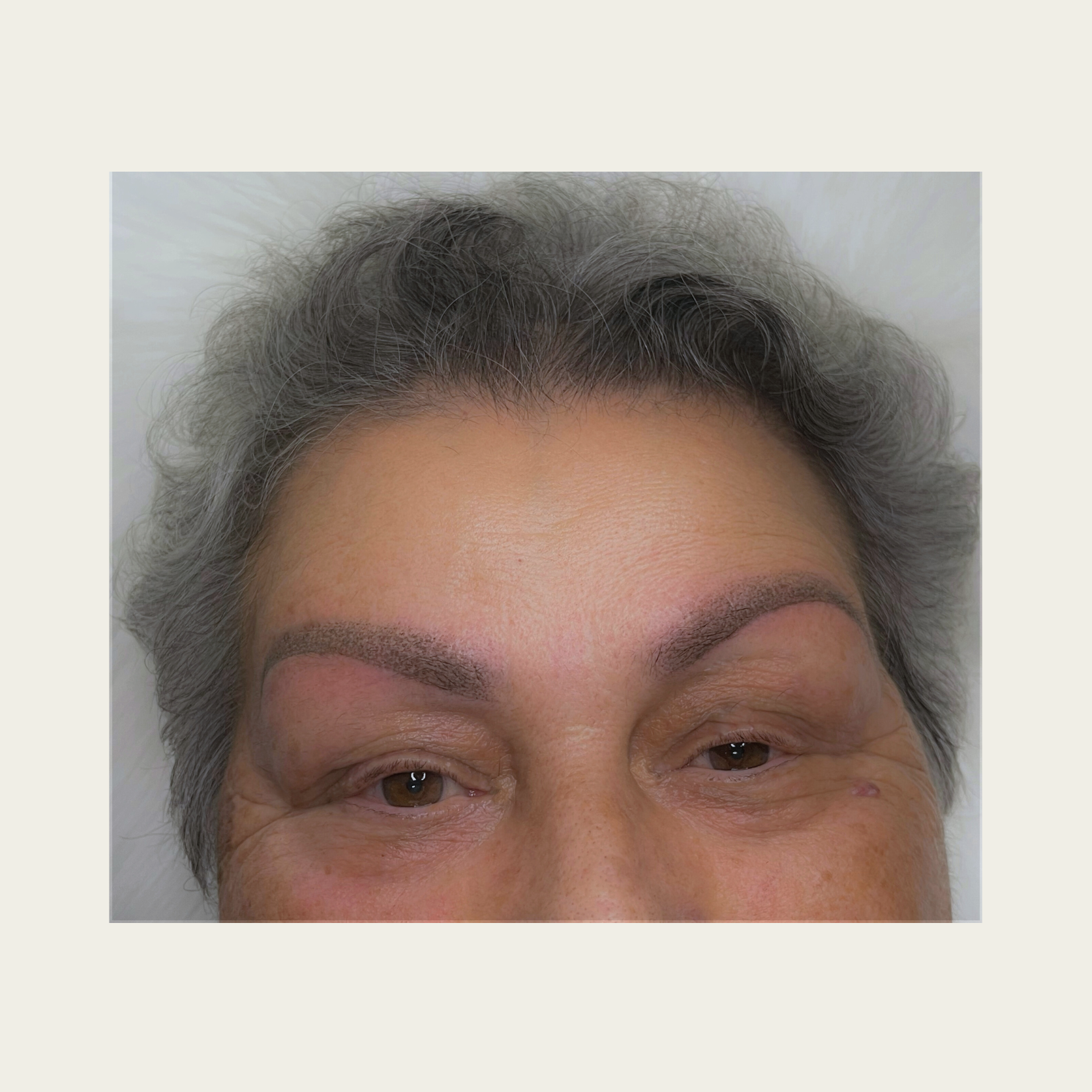 Powder Brows für reife Haut - so gelingt das natürliche Ergebnis