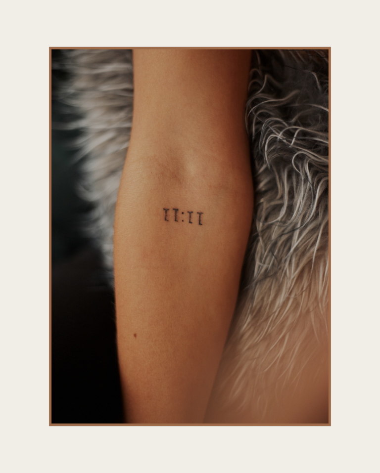 Fineline Tattoo Lettering Dotwork Mandala zum Festpreis bei awacosmetics Rhein-Kreis-Neuss
